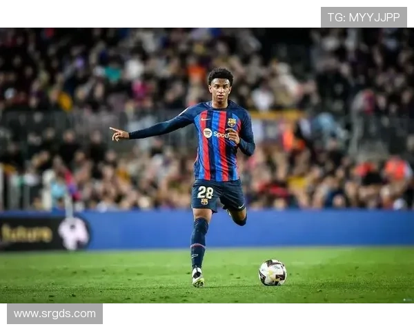 巴萨铭记阿尔巴的传奇旅程独特边后卫书写辉煌历史