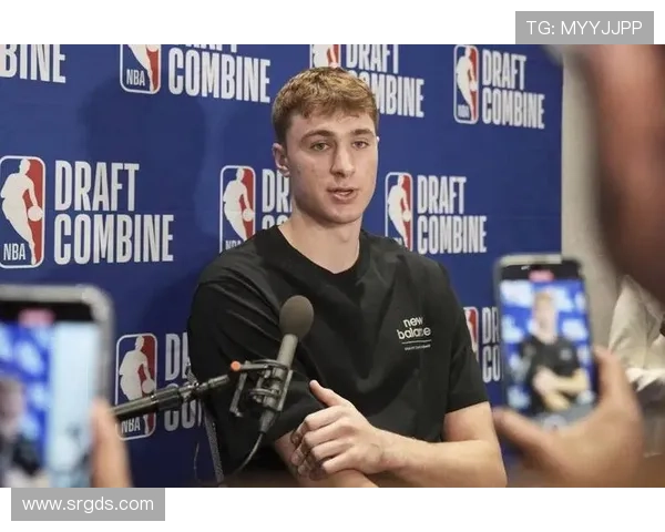 弗拉格需提升进攻侵略性打控卫并非最佳解决方案